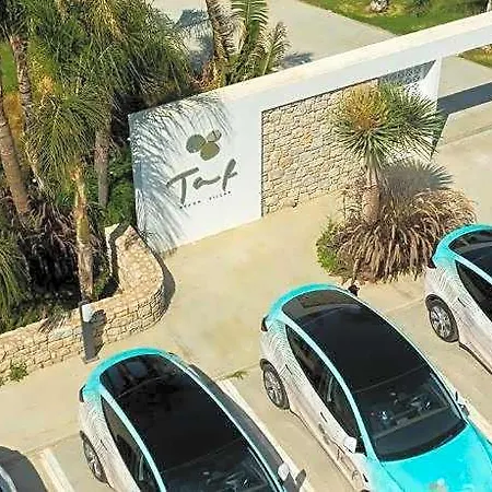 Taf & Tesla Y Hotel 5*